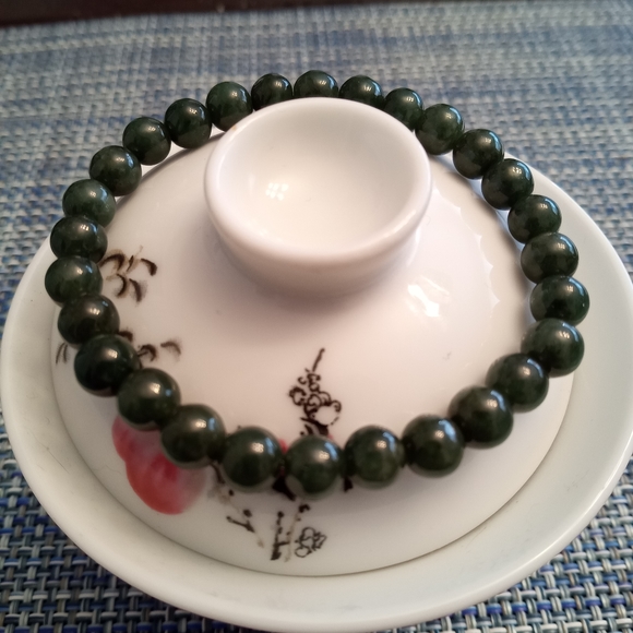 Barrel Jadeite Jade Chinese Red String Bracelet - Picture 8 of 8